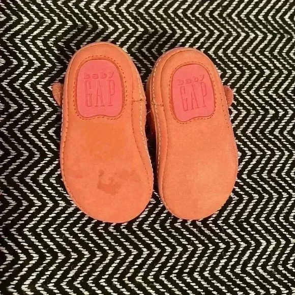 Baby Gap Coral Mary Jane flowered size 1 - Picture 3 of 3